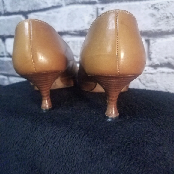 Manolo Blahnik light tan classic pump kitten heel Oxford stitch with bow 38 - Picture 5 of 6